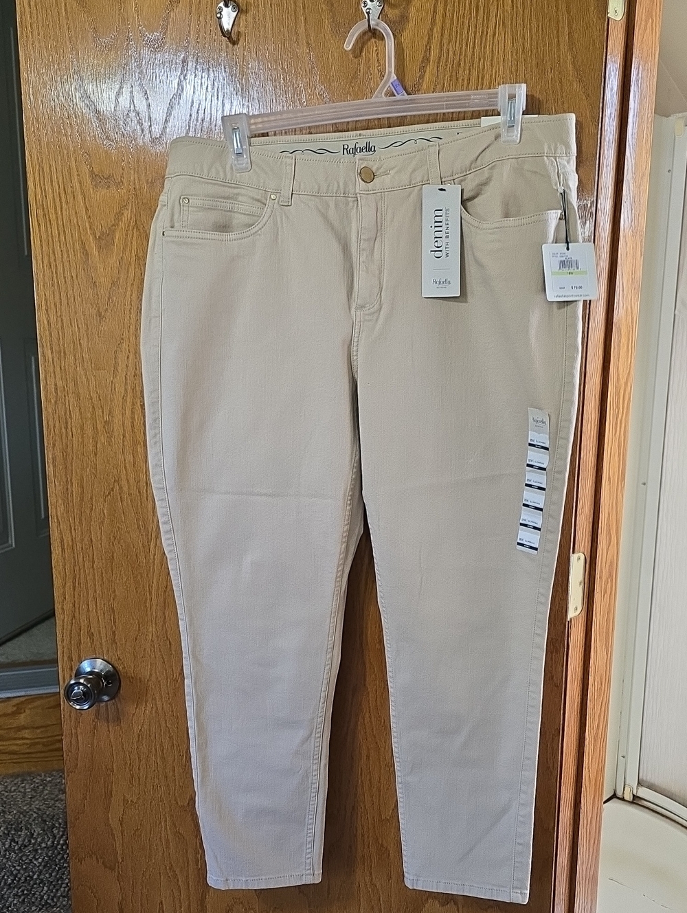 Rafaella Skinny Jeans in Stone
